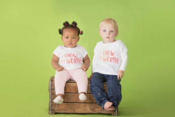 I know my worth girl's Tee